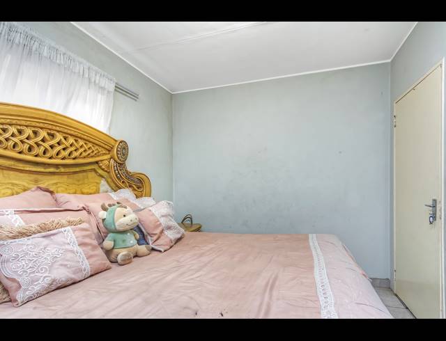 2 BEDROOM APARTMENT FOR SALE IN SOUTH HILLS